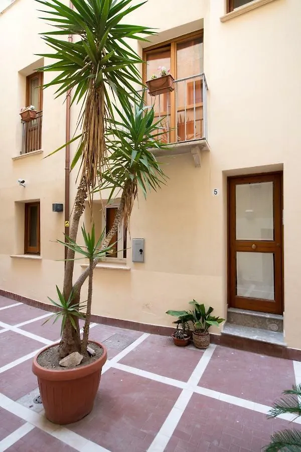 Macaria Apartments Trapani Italia